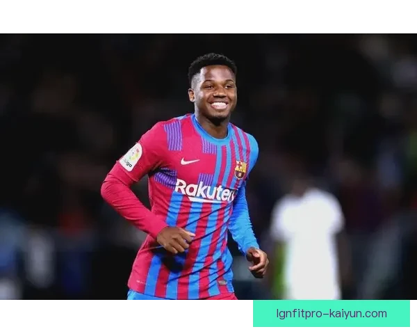 西甲赛季精彩回顾：传奇球员表现耀眼，新星崛起趋势值得关注