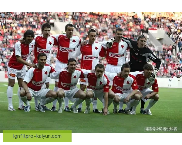 马尔基尼奥斯欧冠持续提升，球队防线表现稳健，值得关注其未来发挥。